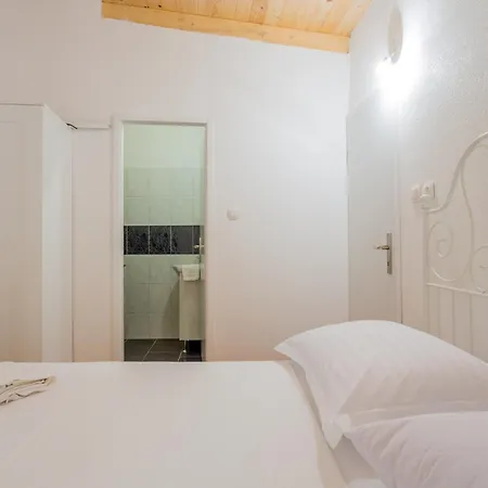 Hidden Gem By Nono Ban * بول