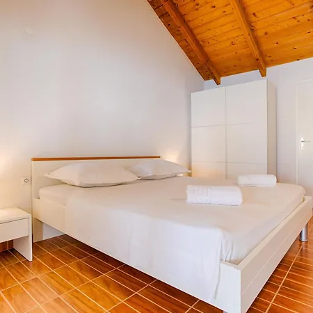 Hidden Gem By Nono Ban 볼